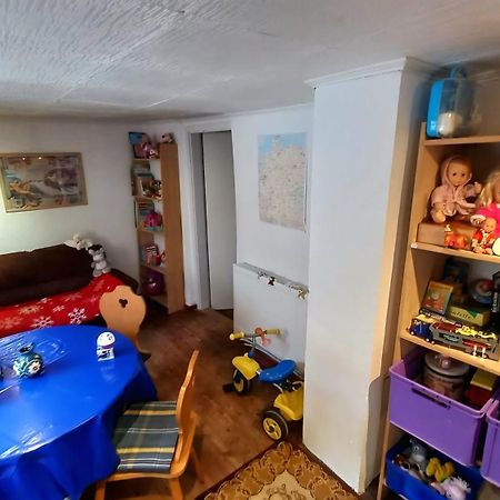Familienfreundliches Ferienhaus Mit 3 Schlafzimmern Oldisleben Esterno foto