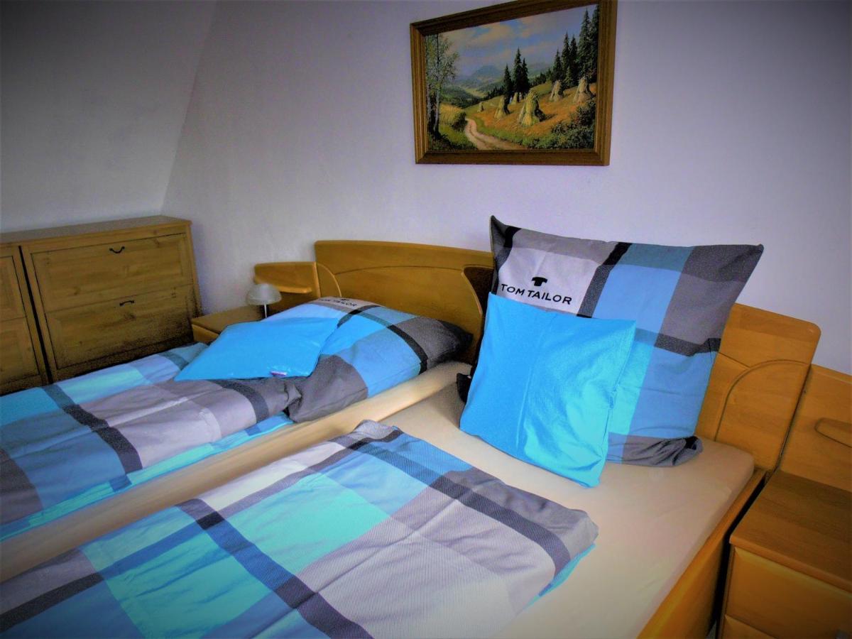 Familienfreundliches Ferienhaus Mit 3 Schlafzimmern Oldisleben Esterno foto